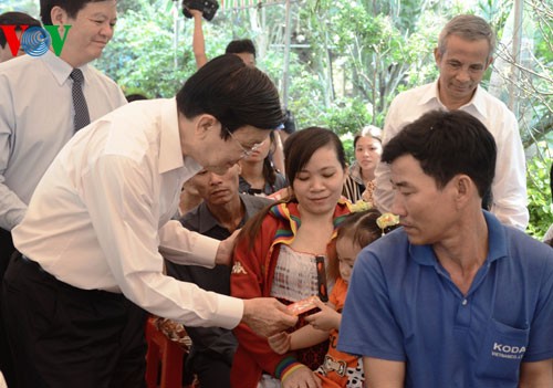 President Truong Tan Sang pays Tet visit to Long An - ảnh 1